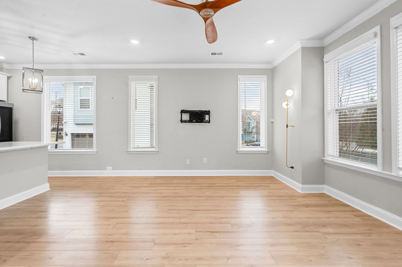 Building Photo - 1515 Hidden Falls Rd