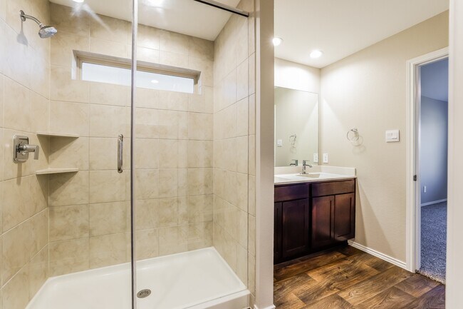 Building Photo - 10011 Lavender Ln