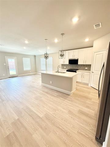 Building Photo - 2221 Currents Rd