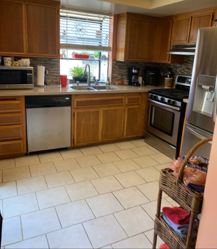 Building Photo - 4676 Don Lorenzo Dr