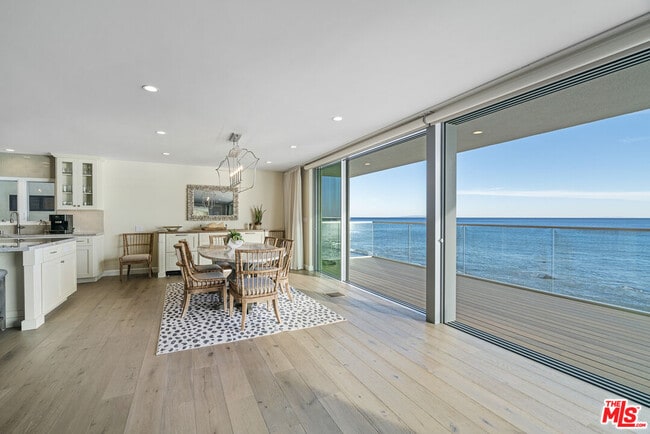 Building Photo - 27002 Malibu Cove Colony Dr