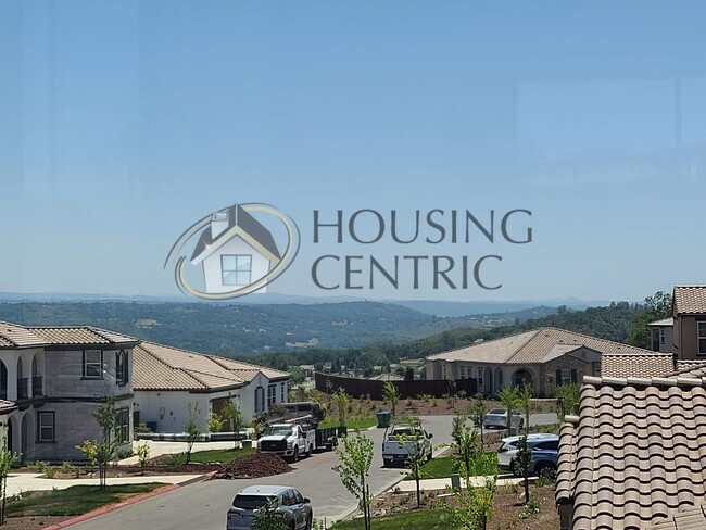 Building Photo - Luxurious Newer Construction Rental Home I...