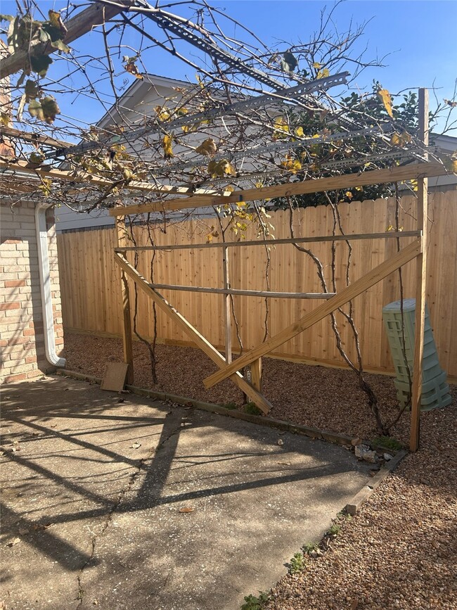 Building Photo - 31 Back Bay Cir