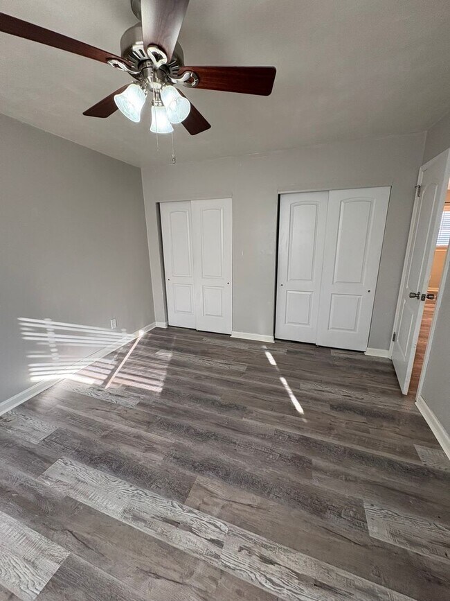 Building Photo - Beautiful updated home with new flooring and fresh paint
