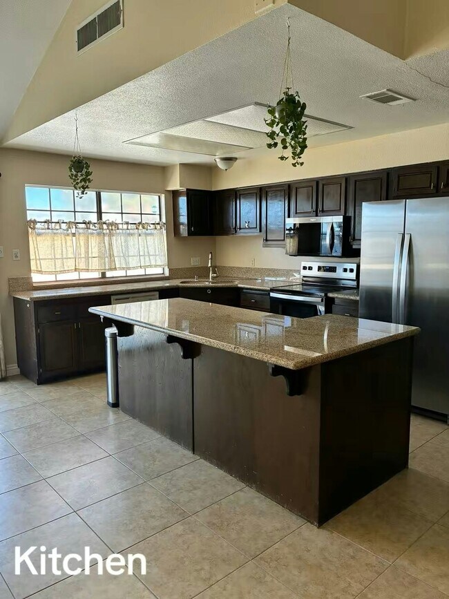 Building Photo - 609 Spyglass Ln