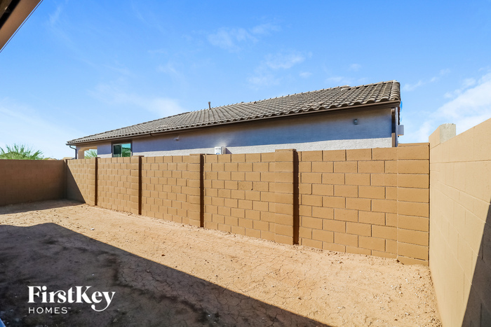 Building Photo - 5848 N 89th Dr