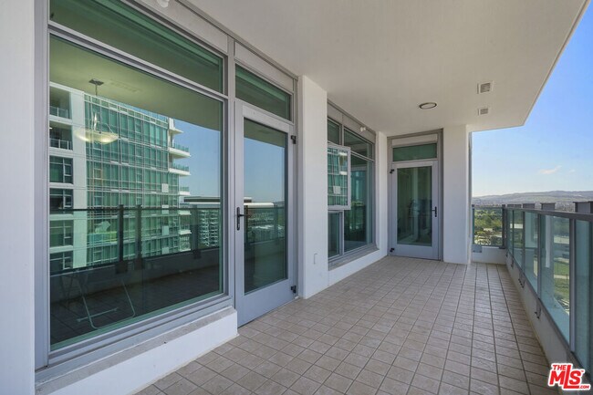 Building Photo - 3141 Michelson Dr