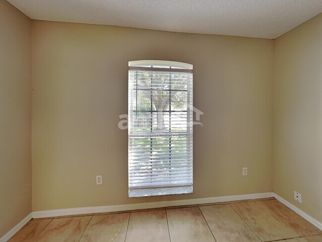 Building Photo - 655 Belvedere Rd NW