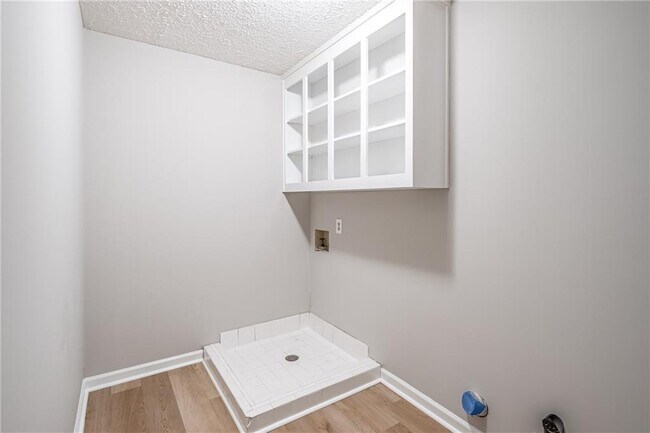 Building Photo - 1022 Knotts Pointe Dr