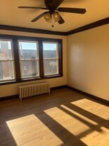 Building Photo - 6609 S California Ave