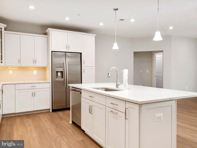 Building Photo - 170 Harrier Wy