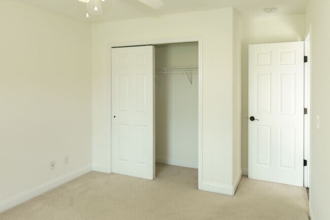 Building Photo - Three Bedroom Home in Hearthstone Lakes Community