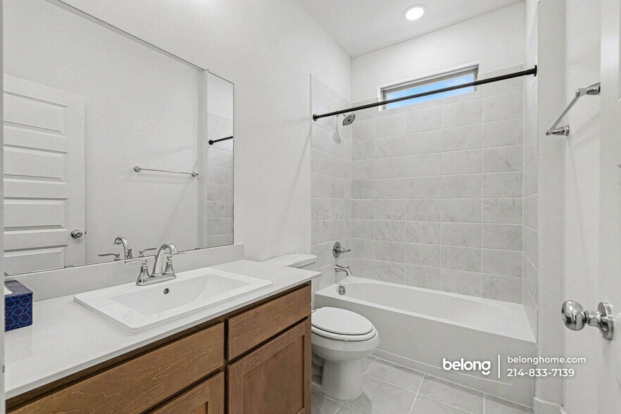 Building Photo - 509 Huntley Dr