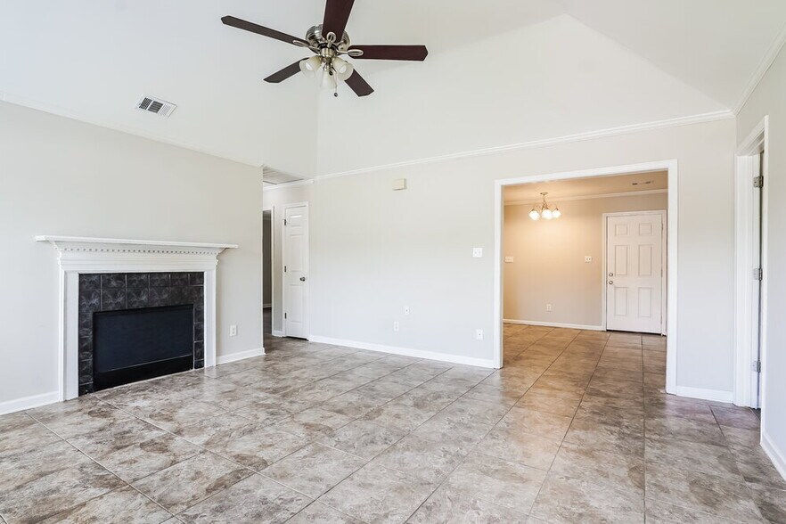 Building Photo - 186 Cedar Bend Dr