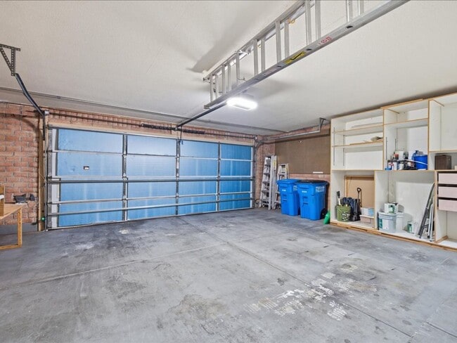 Building Photo - 10111 Spyglass
