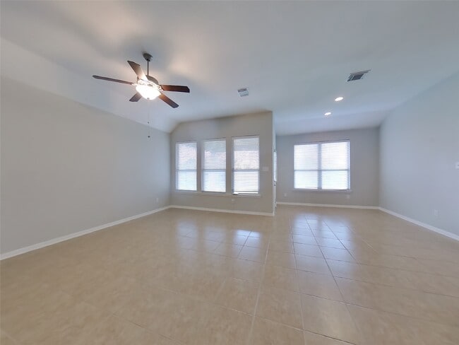 Building Photo - 410 Heatherton Hill Dr