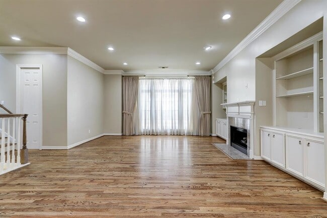 Building Photo - 4235 Bettis Dr