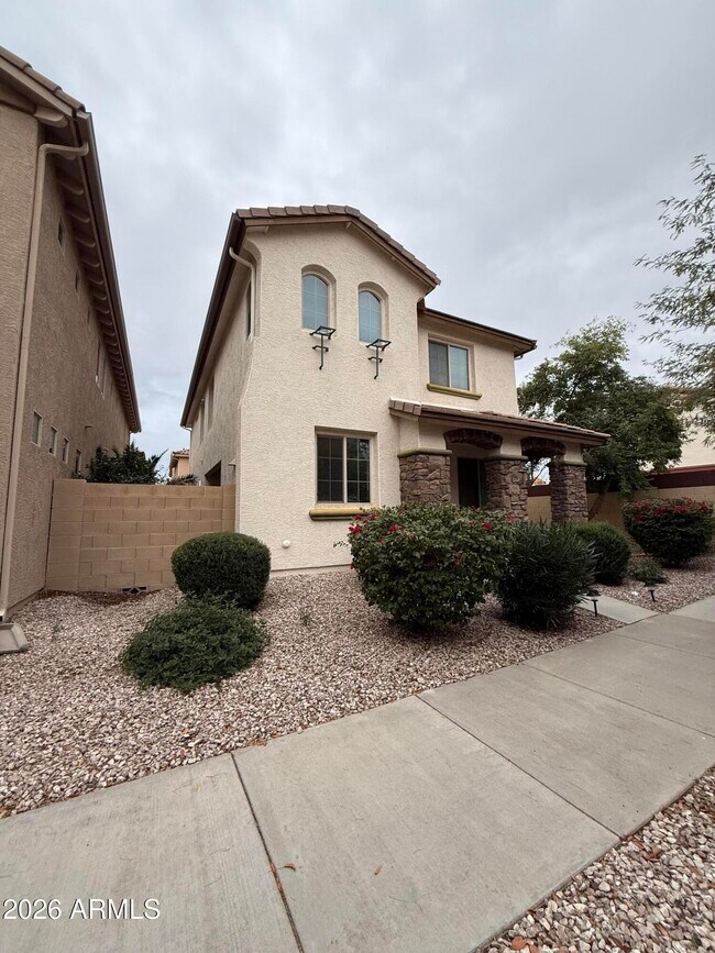 Building Photo - 9242 W Meadow Dr