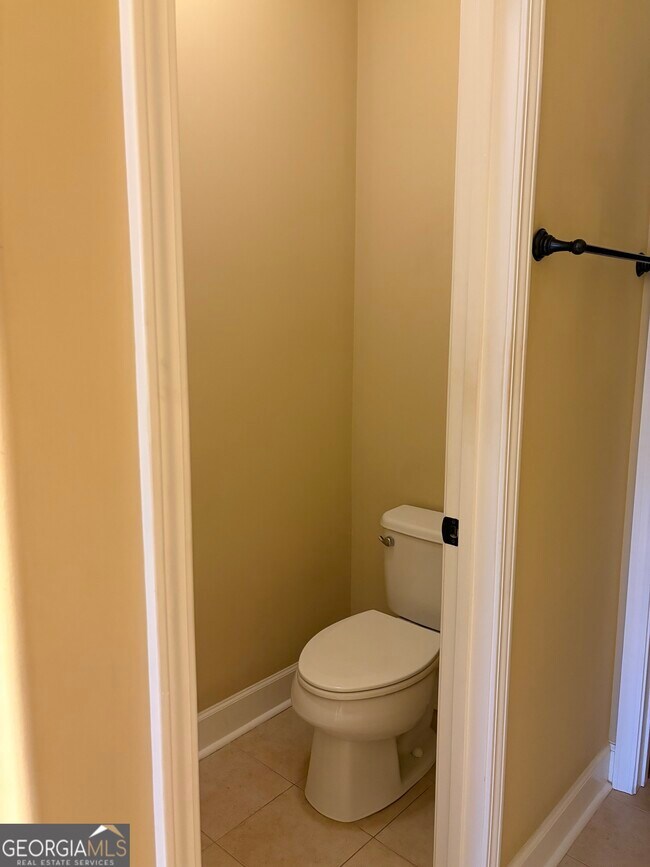 Building Photo - 123 Miller Ct