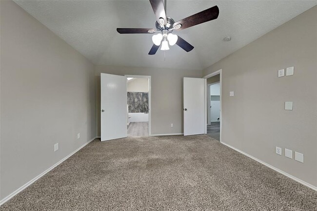 Building Photo - 12907 Stancliff Oaks St