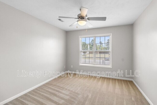 Building Photo - 65 Grover Pl
