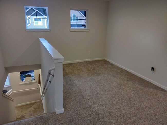 Building Photo - Fully Furnished Tacoma Home For Rent!