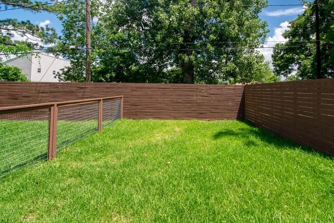 Building Photo - 317-A E 35th St