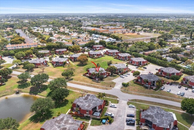 Building Photo - 3750 Victoria Dr