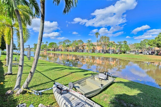 Building Photo - 1176 Cedar Falls Dr