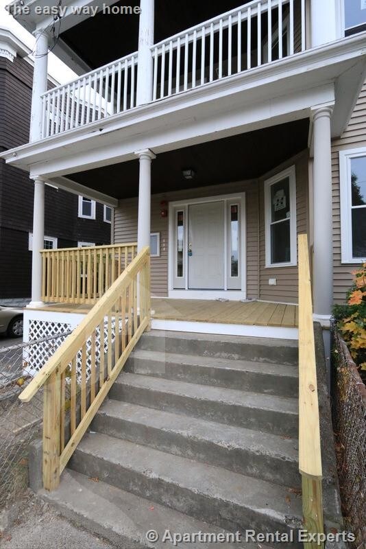 Building Photo - 25 Lewis St