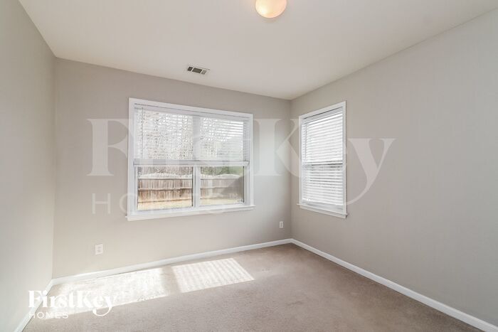 Building Photo - 6483 Stonelake Pl SW
