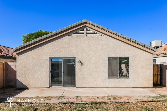 Building Photo - 525 S St Claire