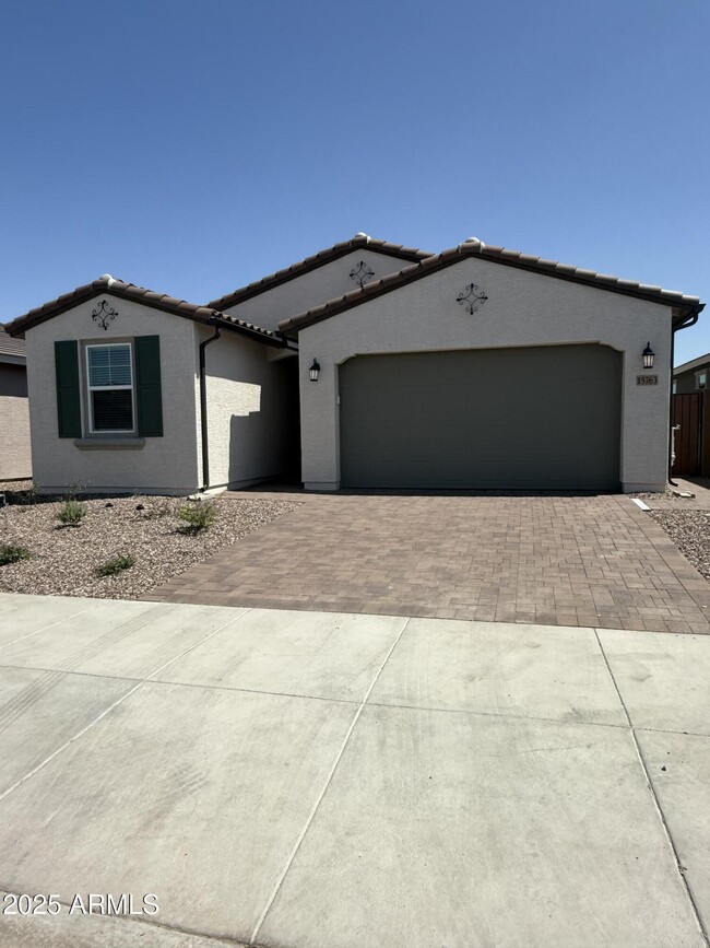 Primary Photo - 15763 W Pioneer St