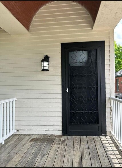 Building Photo - 1605 Kearsley Park Blvd