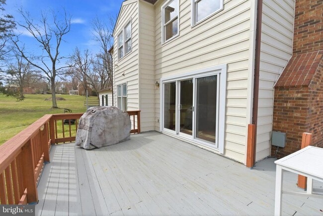 Building Photo - 20040 Bobwhite Ln