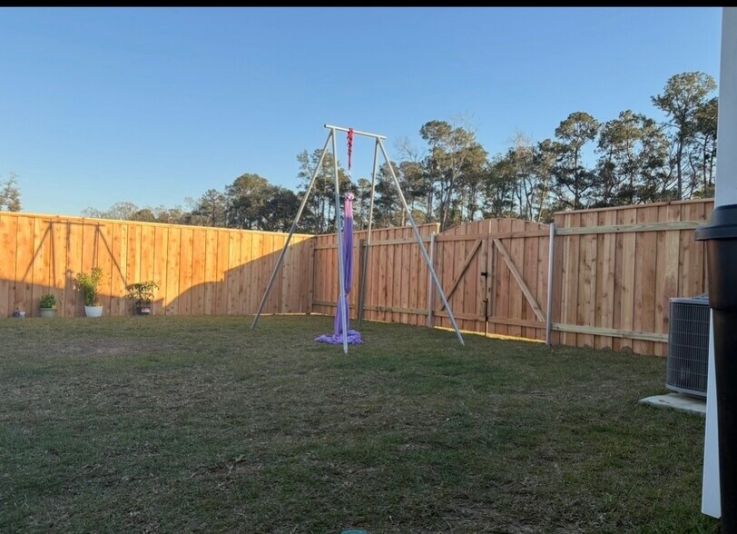 Building Photo - 60604 Townsend Dr