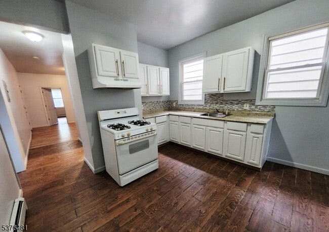 Building Photo - 116 Smith St