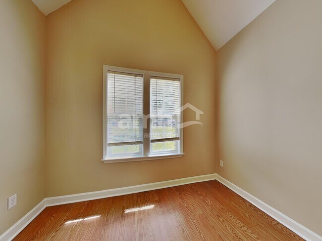 Building Photo - 3805 Lodgepole Ln