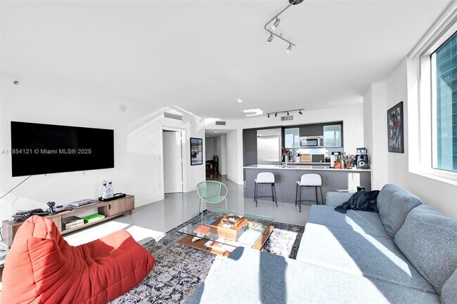 Building Photo - 500 Brickell Ave