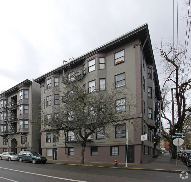 Primary Photo - Chetopa Apartments