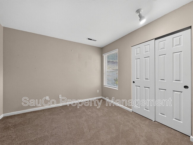 Building Photo - 5605 NE Caddis Dr