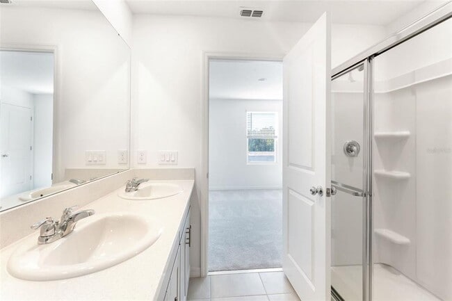 Building Photo - 2987 Skyline Lp