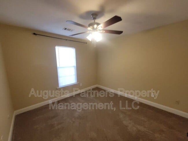 Building Photo - 2205 Whitney S Ct