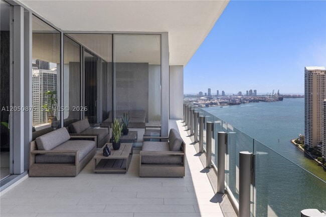 Building Photo - 300 Biscayne Blvd