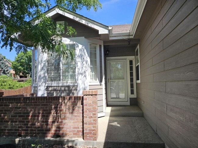 Building Photo - 500 Rider Ridge Dr