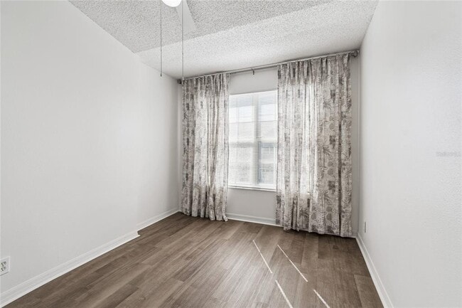 Building Photo - 571 Shoreham Ct NE