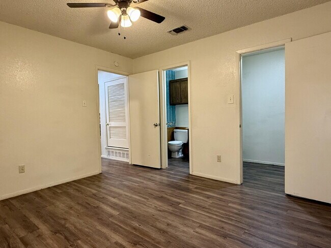 Building Photo - 6104 37th St