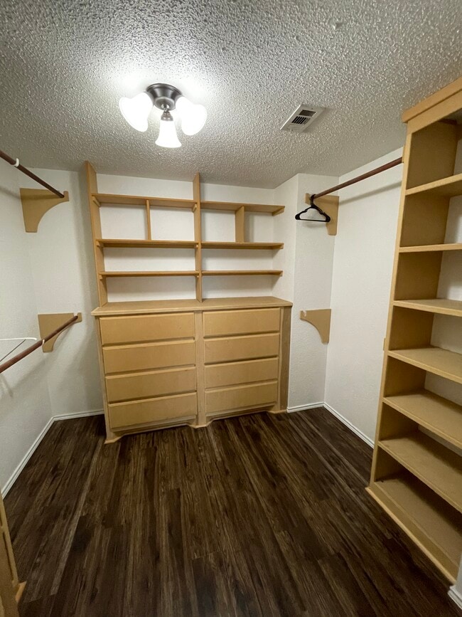 Building Photo - 2403 Silverado Trail