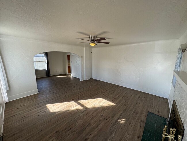 Building Photo - Newly renovated 2 bedroom home in Reno with backyard and garage! Must see! MOVE IN SPECIAL!!