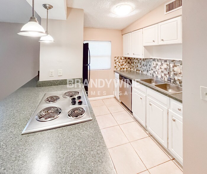 Building Photo - 11241 Princessa Ln